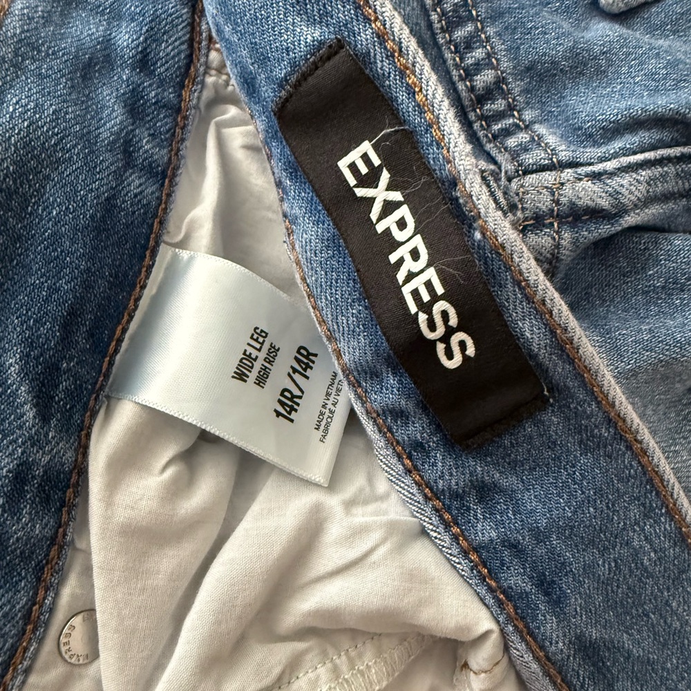 Express High Rise Wide Leg Jeans ✨ - Picture 4 of 4